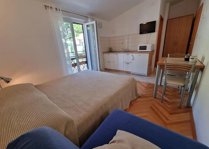 Apartman Apartments By The Sea Duce, Omis - 2821 *