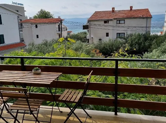 Apartments By The Sea Duce, Omis - 2821 Apartman Duce