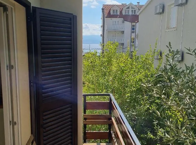 Apartman Apartments By The Sea Duce, Omis - 2821
