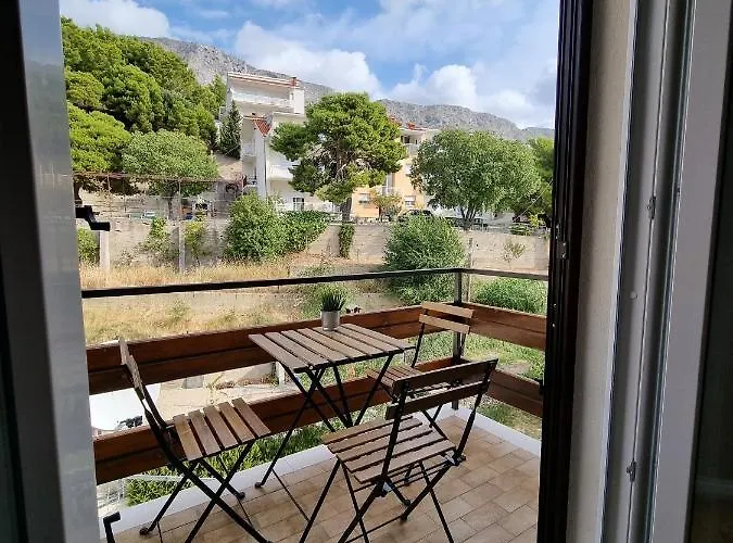 Apartman Apartments By The Sea Duce, Omis - 2821 Duce